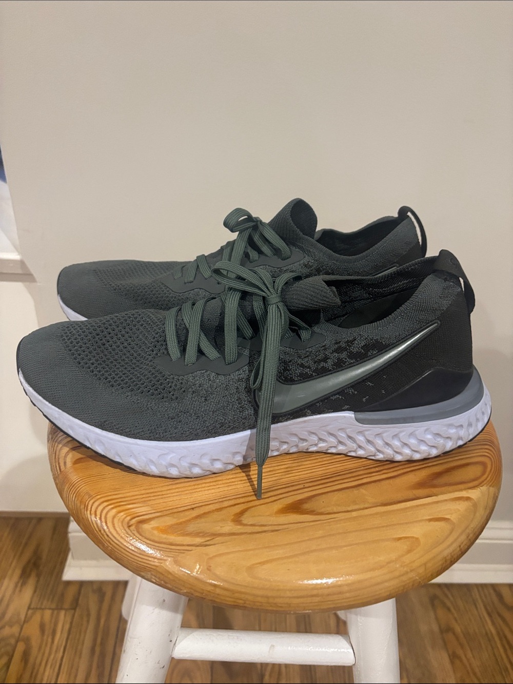 Nike Men's Olive Green Athletic Running Shoes with White Sole